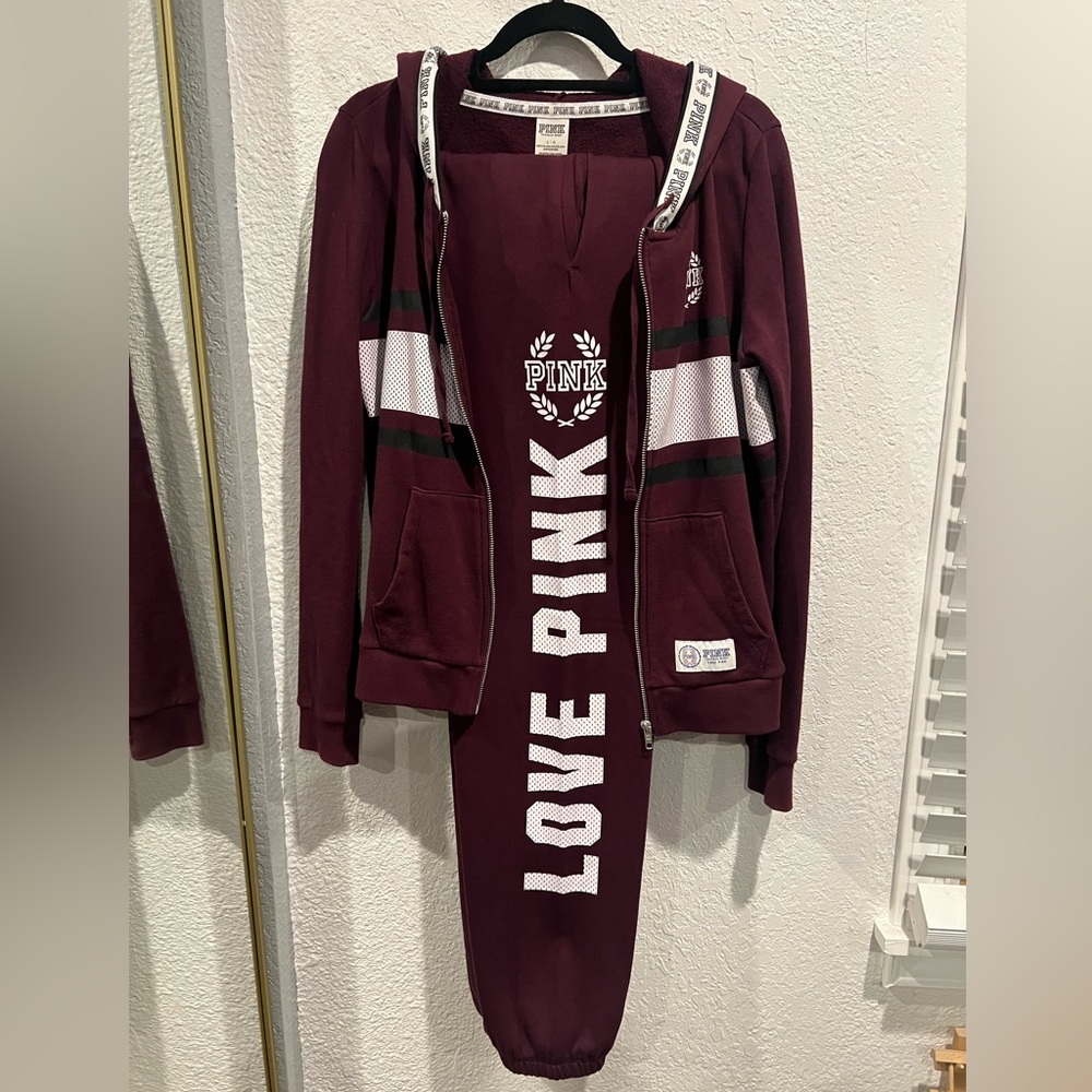 VS PINK burgundy sweat suit